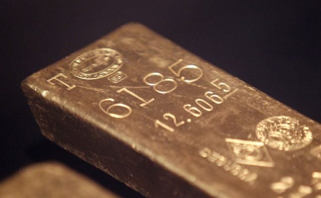Frenchman given gold bar as a reward for his honesty