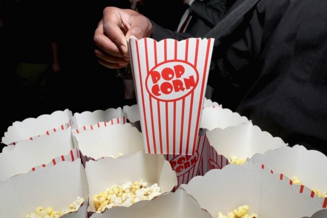French film blog: Why people don't eat at the movies in France