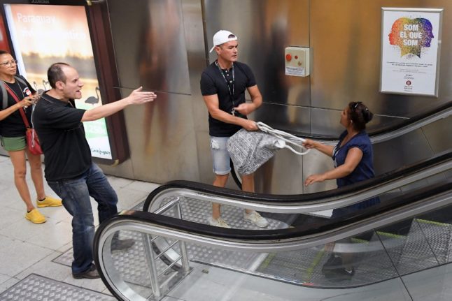 How to avoid being pickpocketed in Spain: tricks and scams to watch out for