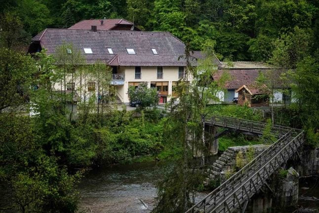 Update: Two more bodies found after mystery crossbow deaths in Bavarian hotel