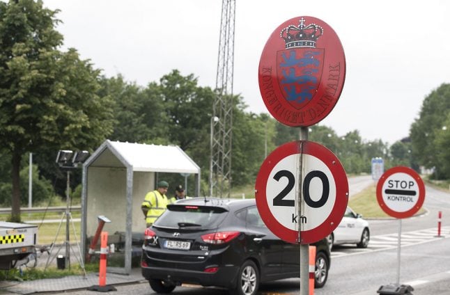 Danish border control clash: 'Should Danes wait in kilometre-long queues to go on holiday?'