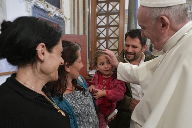 ‘Resist’: Pope meets Roma family hounded by racist mobs in Rome