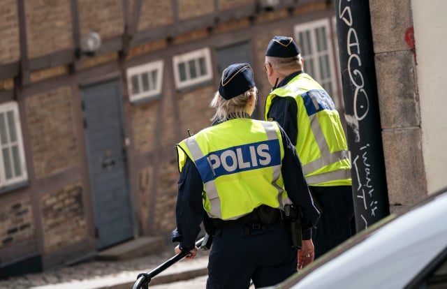 Man held over knife attack on Jewish woman in Sweden