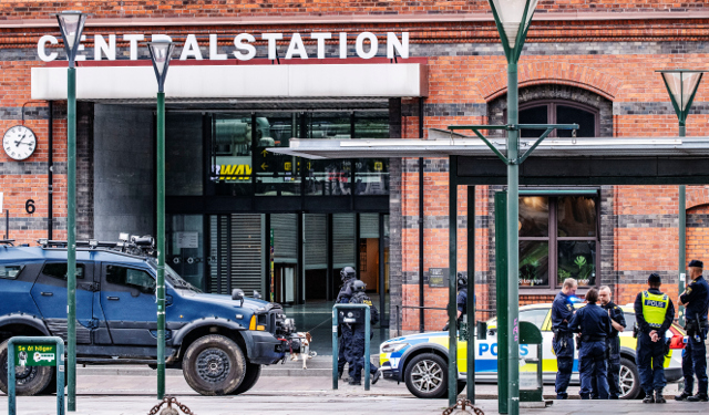 Trains resume after bomb scare at Malmö central station
