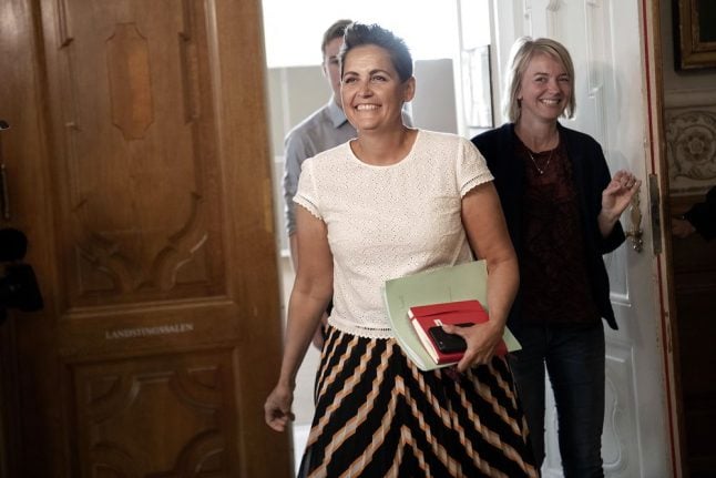 Party leader asks for patience as Danish wait for new government goes on