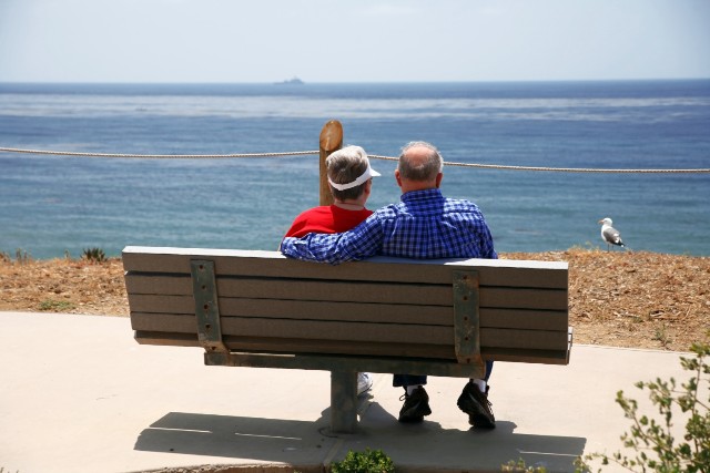 Australians planning to retire to France warned over little-known pension trap