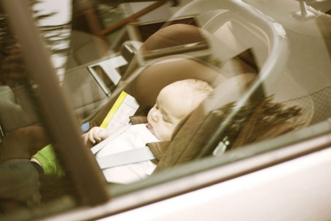 Spanish police rescue babies left in parked car during heatwave while parents went shopping
