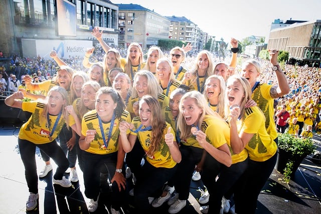 IN PICTURES: Swedish women's football team receive hero's welcome in Gothenburg