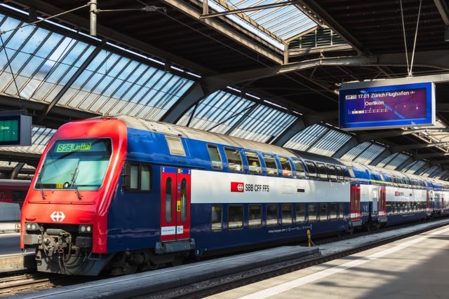Switzerland unveils plans for refunds for late and cancelled trains