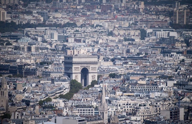 Scientists explain the 'heat sink' effect that makes Paris feel like an oven