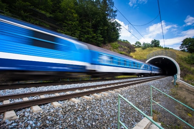 Late Swiss trains get green light to skip stations