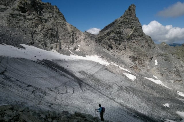 Swiss group plans farewell ceremony for ‘dead’ Pizol glacier