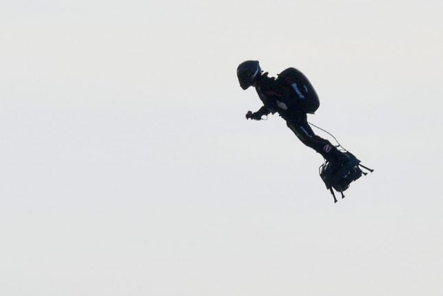 French daredevil becomes first person to zip across Channel on flyboard