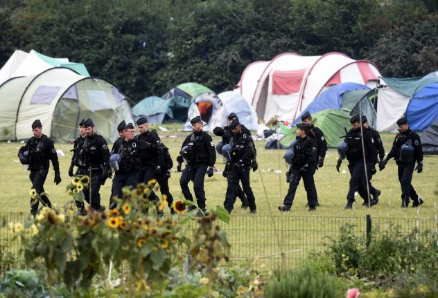French police clear out huge migrant camp in northern Channel port