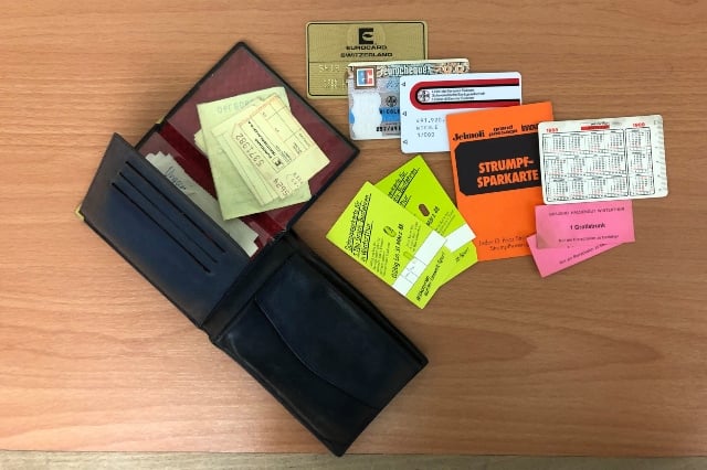 Swiss police return stolen purse to owner after 31 years