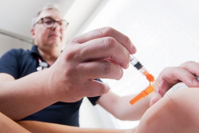 Which vaccinations are compulsory for children in France?