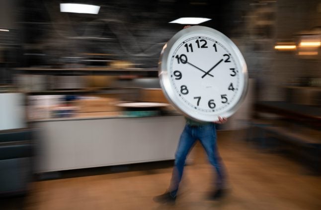 More Germans 'suffer health problems after clock changes'
