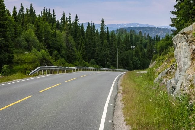 Why Norway is warning drivers about 'egg-shaped' bends