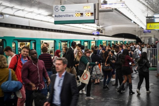 Paris Metro pickpocketing gang jailed for a total of 113 years