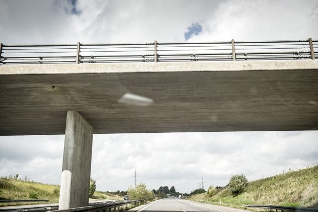 Driving in Denmark: Police probe more 'falling objects' from motorway bridges