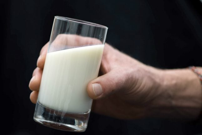 Bacteria scare: German supermarkets recall several milk products
