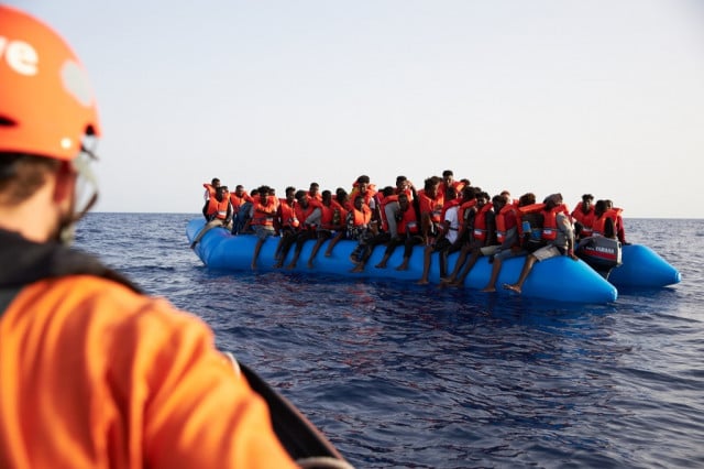 Italy renews deal with Libya to block migrants