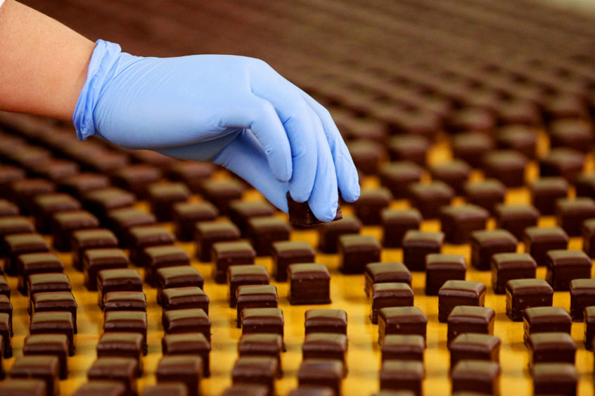 Chockablock! A ton of chocolate spills onto road in German city