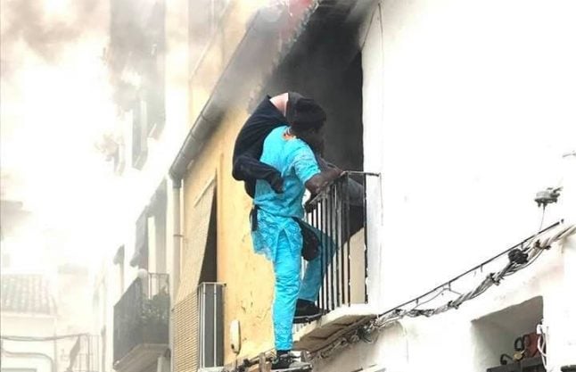 ‘Thank you, you’re a hero’: Costa Blanca man saved from burning building by mystery street seller