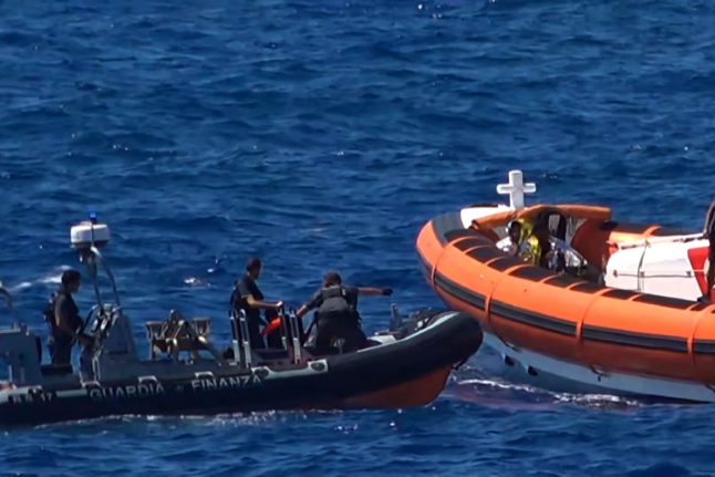 162 migrants rescued off Libya land in Italy
