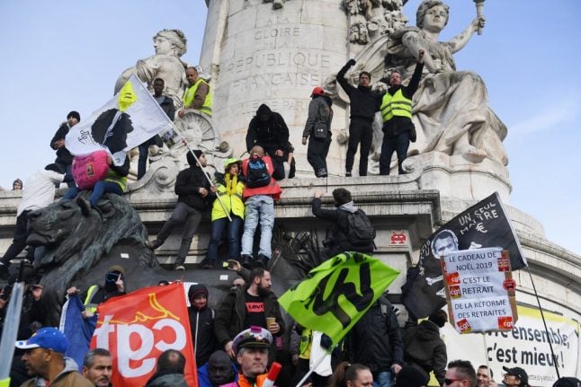 French strikers determined to carry on - 'If we give in now, we will have lost everything'