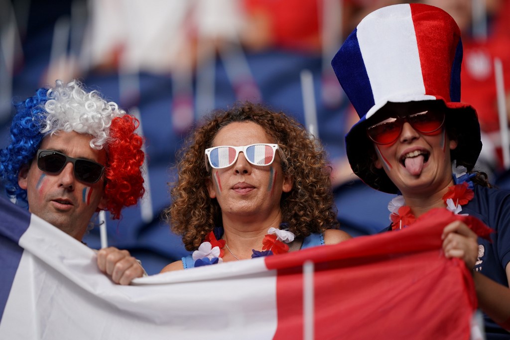 Ten reasons why you should consider becoming French