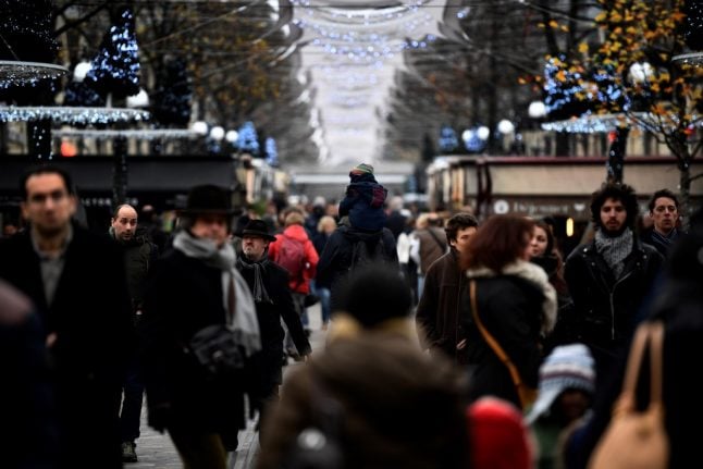 Strikes leave French shopkeepers fearing another Christmas slump
