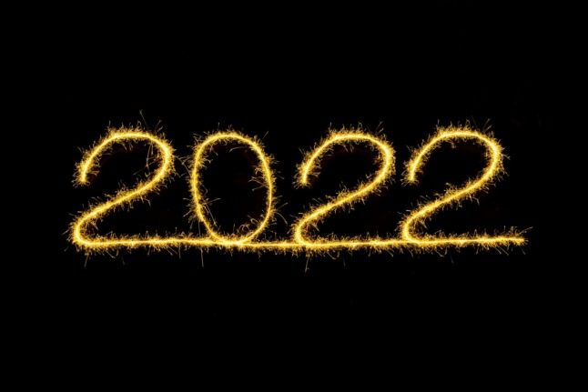 2022 written in sparklers