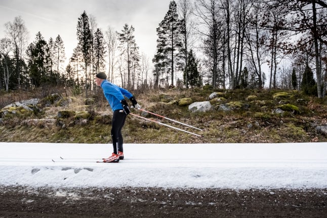 Where in Sweden should you go to find snow today?