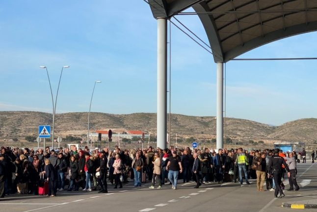 UPDATE: Alicante airport set to reopen on Thursday after fire grounds flights