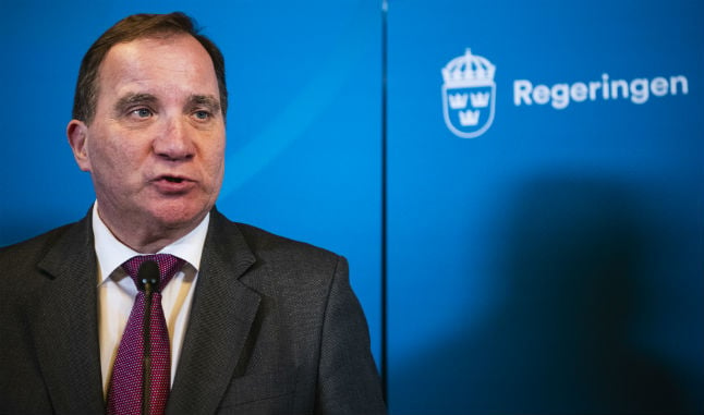 Swedish PM calls for 'substantial reduction' in refugee numbers