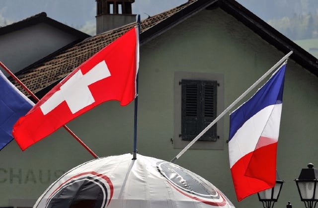 French workers asked to reveal what they think of Switzerland