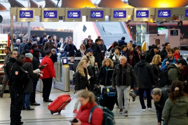 Strikes in France cause more travel misery on Monday