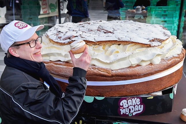In Pictures: Swedes bake the world's largest ever semla bun
