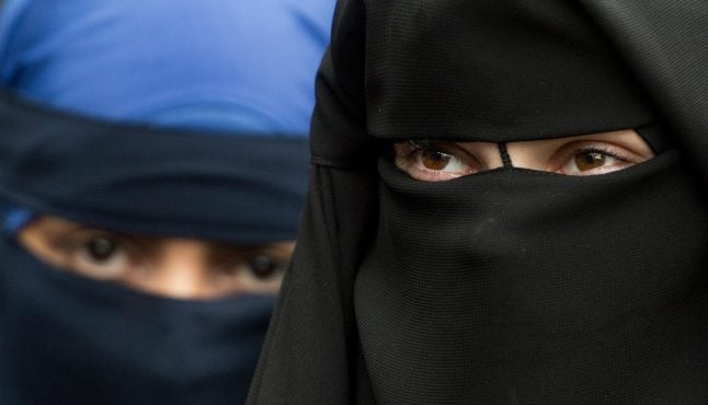 What you need to know about calls to ban full-face veils in German classrooms