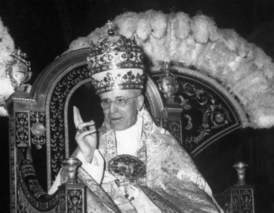 Will 'secret' archives reveal why WW2 pope stayed quiet on Holocaust?