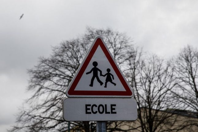 France 'loses' thousands of pupils after coronavirus school shutdown