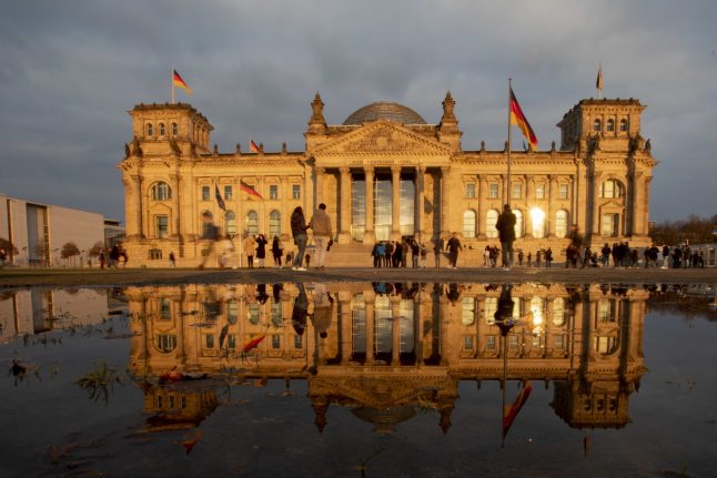 Germany plans €822 billion economic aid package to fight coronavirus crisis