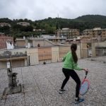 VIDEO: Watch Italian kids play tennis across the rooftops under lockdown