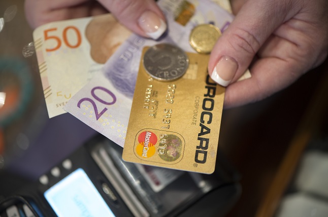 How to protect your finances when the economic downturn hits Sweden
