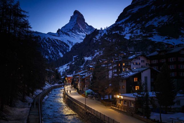 Coronavirus: The nightly message of hope lighting up Switzerland’s Matterhorn