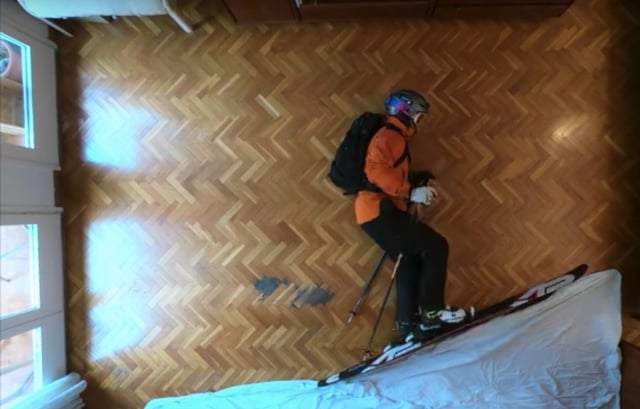 Video: Spaniard under lockdown proves it's possible to ski at home