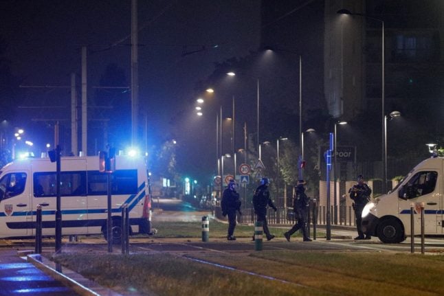 Police clash with residents in Paris suburbs amid lockdown