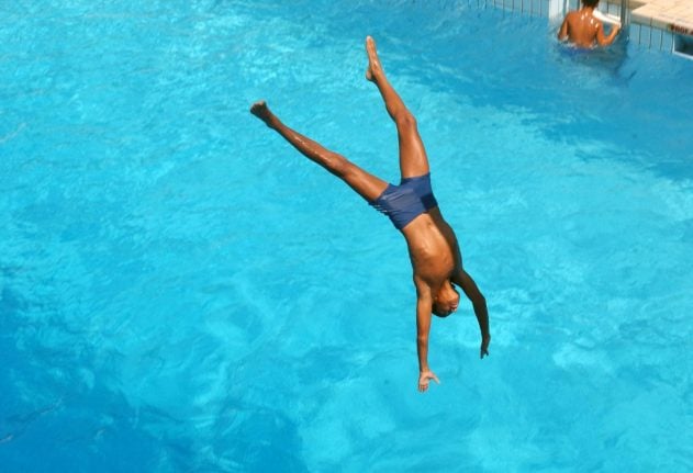 Swimming pools set to reopen in France - with strict hygiene rules