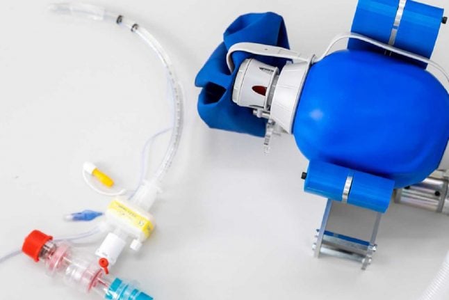 Swiss researchers develop low-cost coronavirus ventilator 'while working from home'